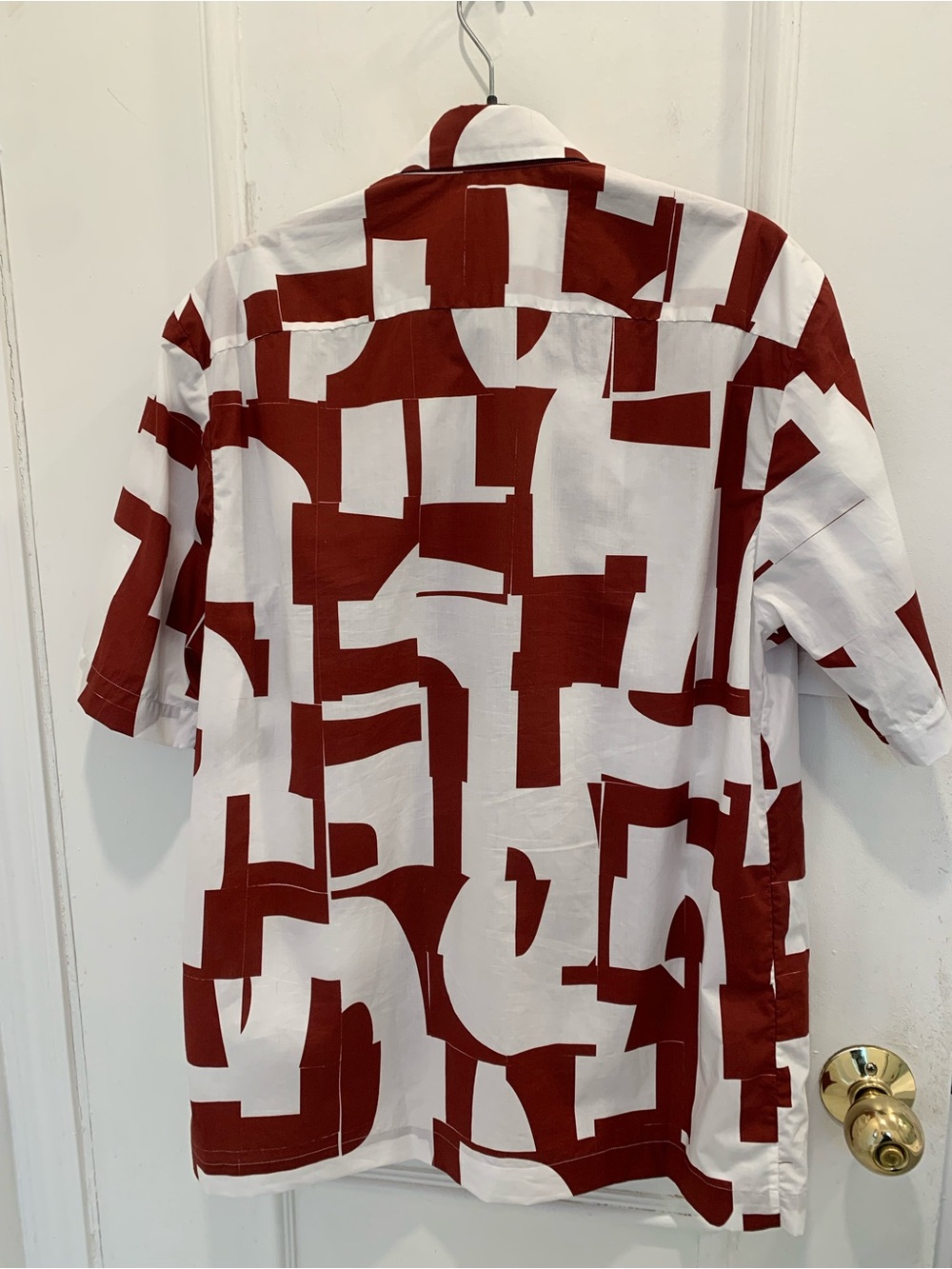 Dries Van Noten white and burgundy graphic short sleeve shirt. Size 46 IT - Picture 5 of 7
